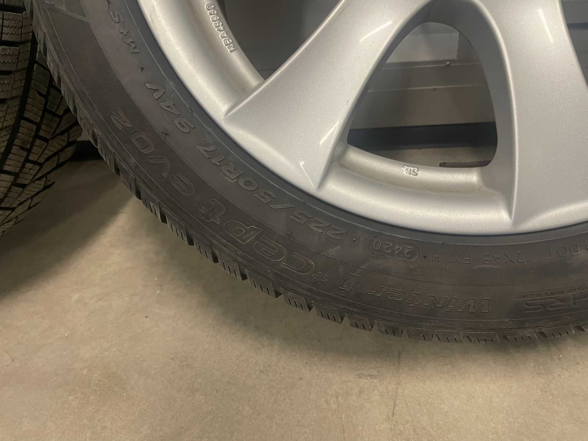 225 50 17 зимни гуми HANKOOK WINTER ICEPT EVO2