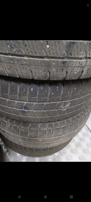 Anvelope iarna 215/70/15c