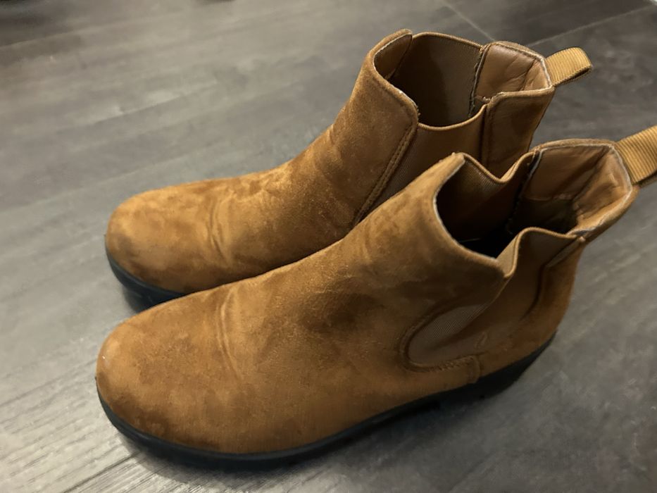 Ghete marimea 36 piele intoarsa