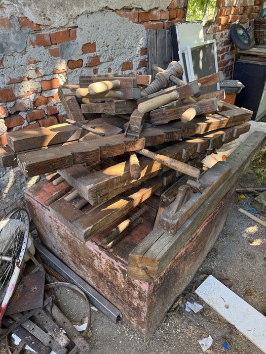 Masa tamplarie cu accesorii