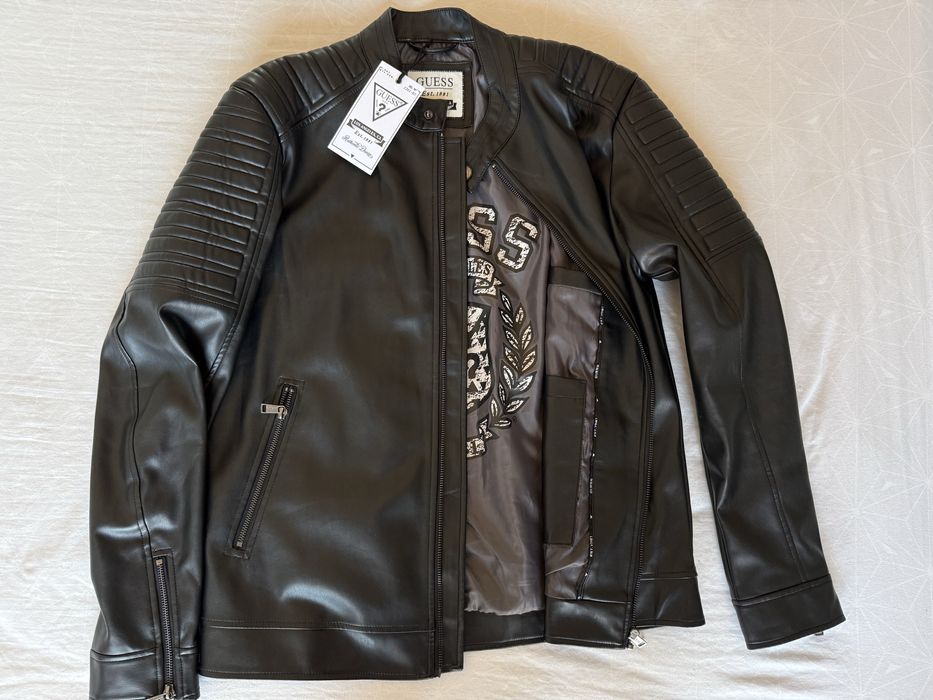 Черно кожено яке Guess