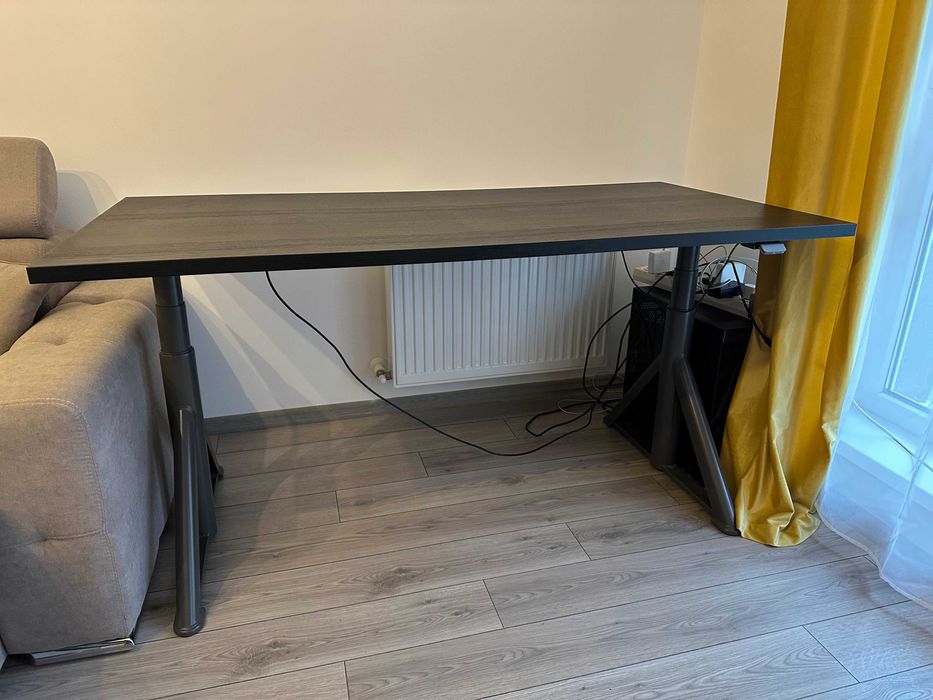Birou reglabil pe inaltime IKEA IDASEN - 160x80 cm
