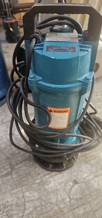 Pompă de apă 230 v nouă