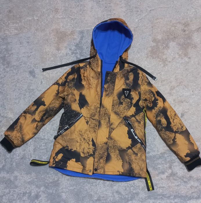 Продам куртку для мальчика! Двусторонняя, тёплая.