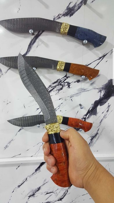 Tiga damaski 100 qavatdan oshiq xini yoki sandiqchasi bilan