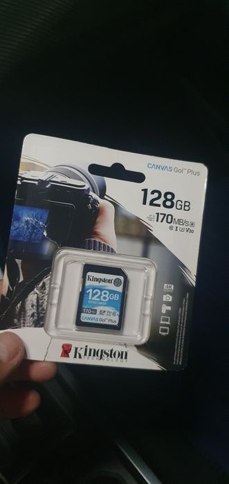 Флэш-накопитель Kingstone 128 GB