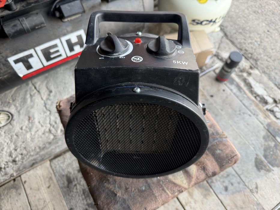 * тепловая пушка 5 кв (требуется ремонт работает на половину)