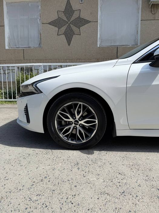 Kia k5 gt lindan bitta past pozitsiyasi 360 gradus kamera panarama tom