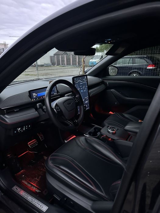 FORD MUSTANG MACH-E 351 CP - autonomie 500km - schimb cu auto macara