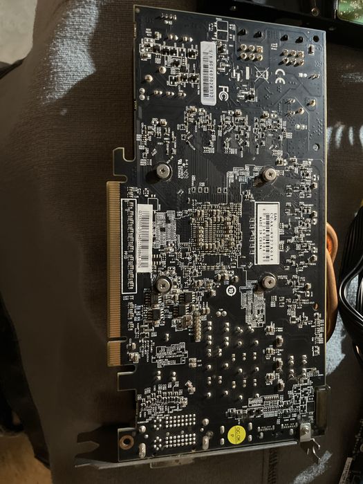 Placă video AMD Radeon R9 270 2GB GDDR5 – perfect funcțională!