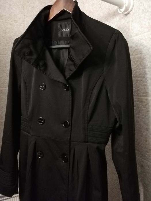 Тречкот  модерен дизайн  с  двуредно закопчаване  N42