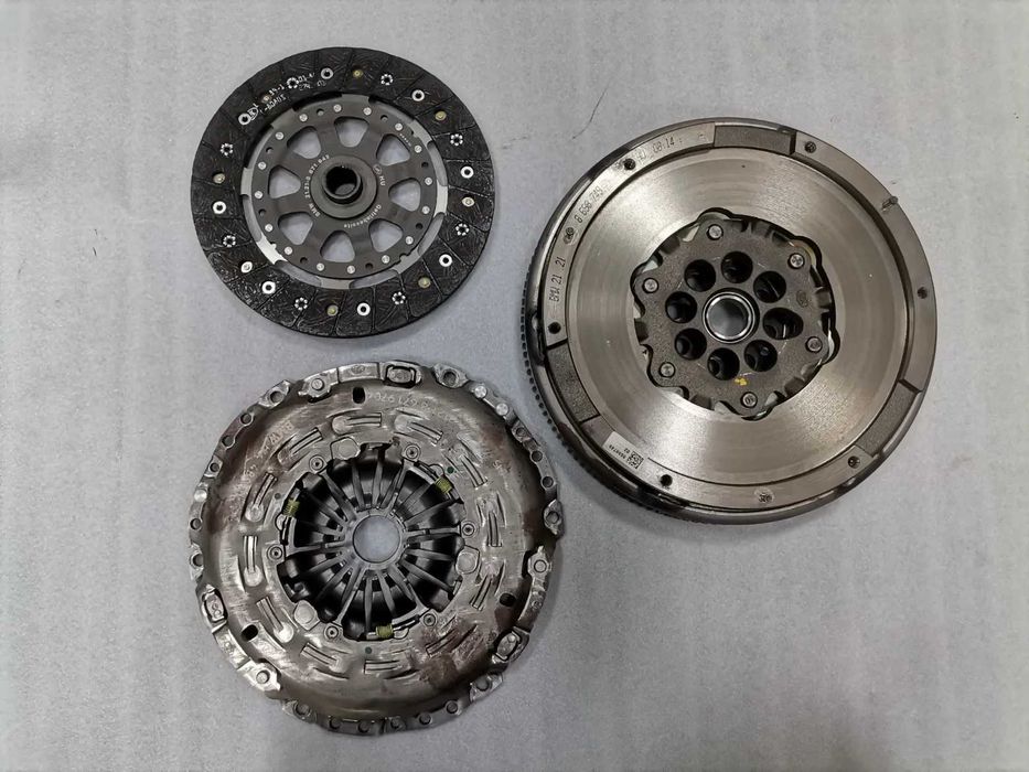 Съединител с Маховик 8671970/ 8671942/ 8698749 BMW 14 16D B37C15A Mini