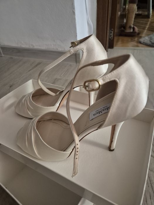 Sandale MaxMara cu toc înalt, ivory, 37.