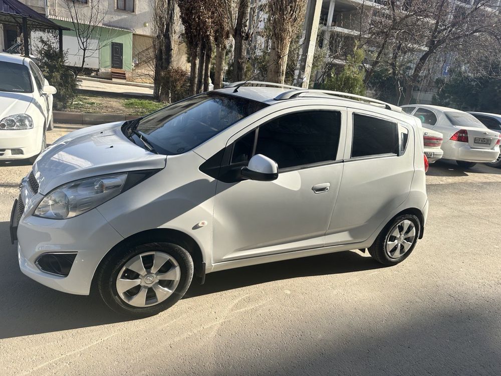 Spark  Naxt yoki Nasiya savdo 3 pazitsiya  gaz 3 pakaleniya km 235000