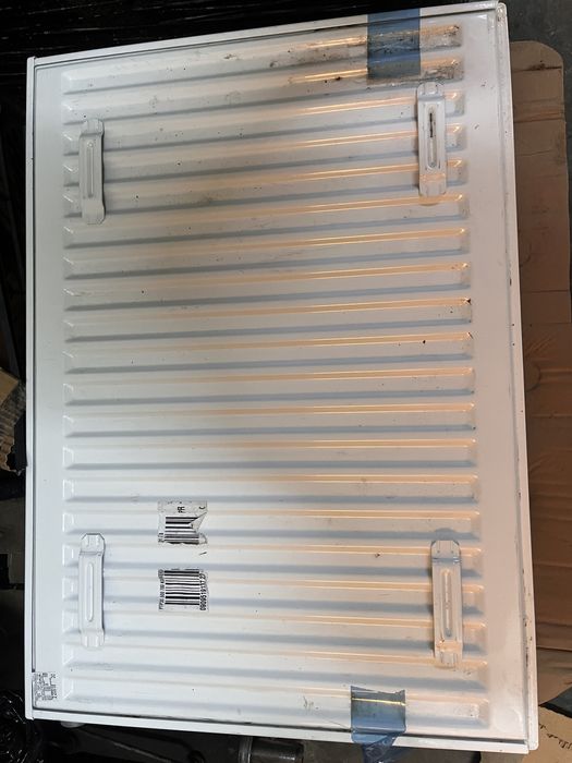 Vând calorifere noi