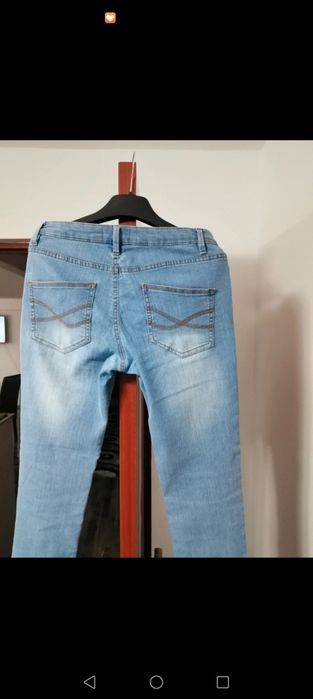 Blugi skinny mărimea 38