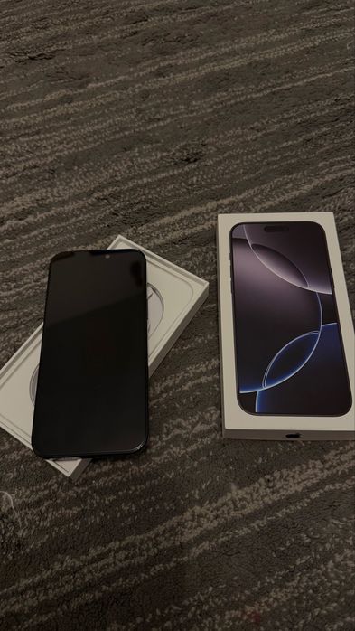 Vand Iphone 16 pro max 256gb