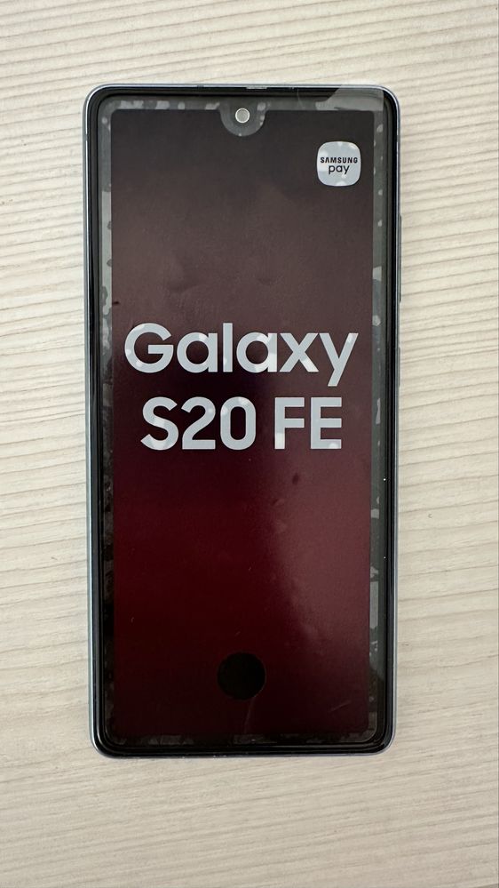 Телефон Samsung S20FE