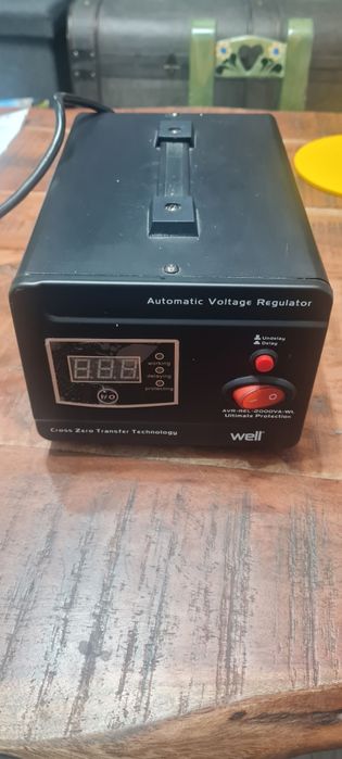 Stabizator de tensiune