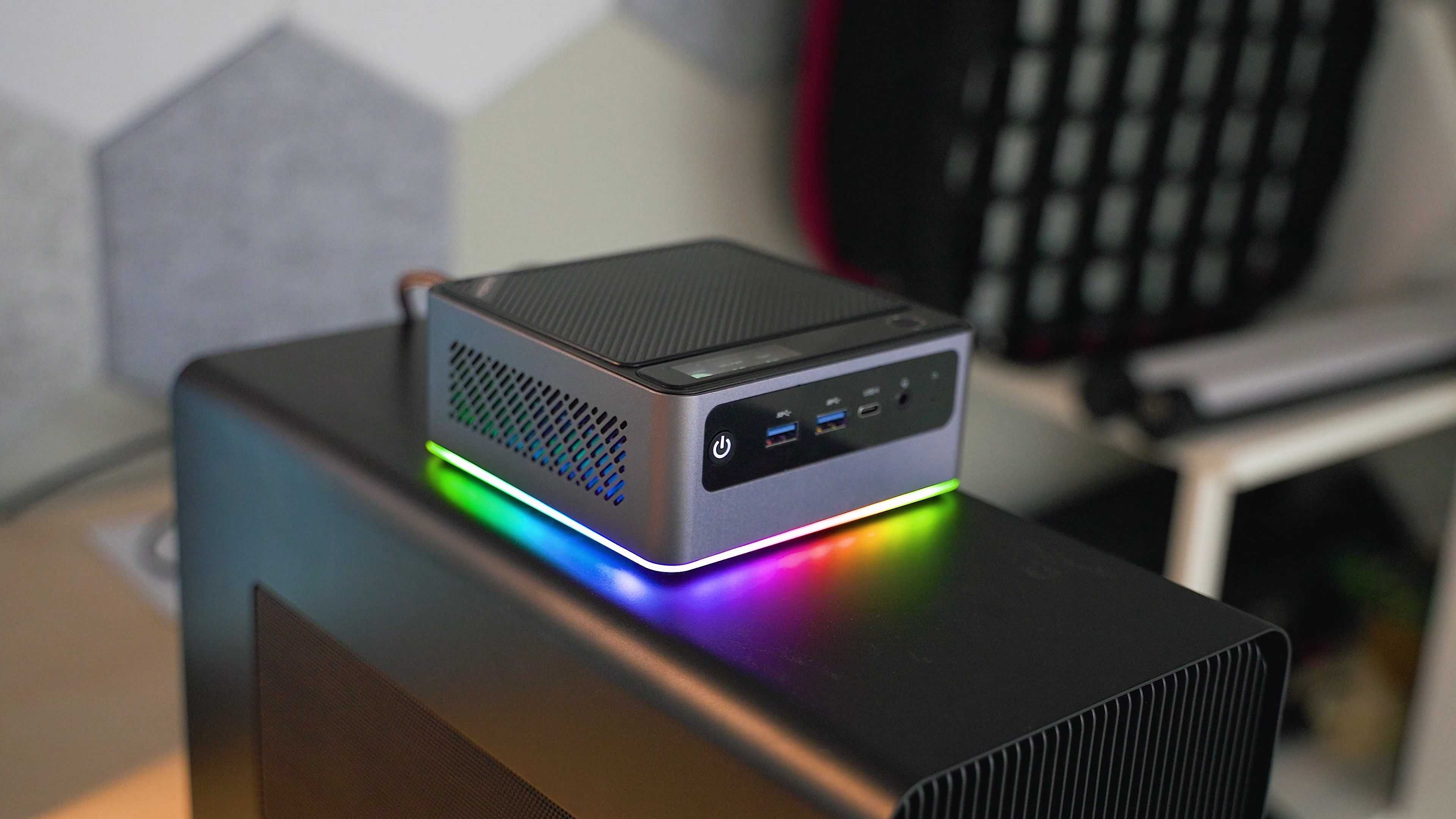 Morefine S700 Intel Ultra 7 155H mini PC с Windows 11 Pro