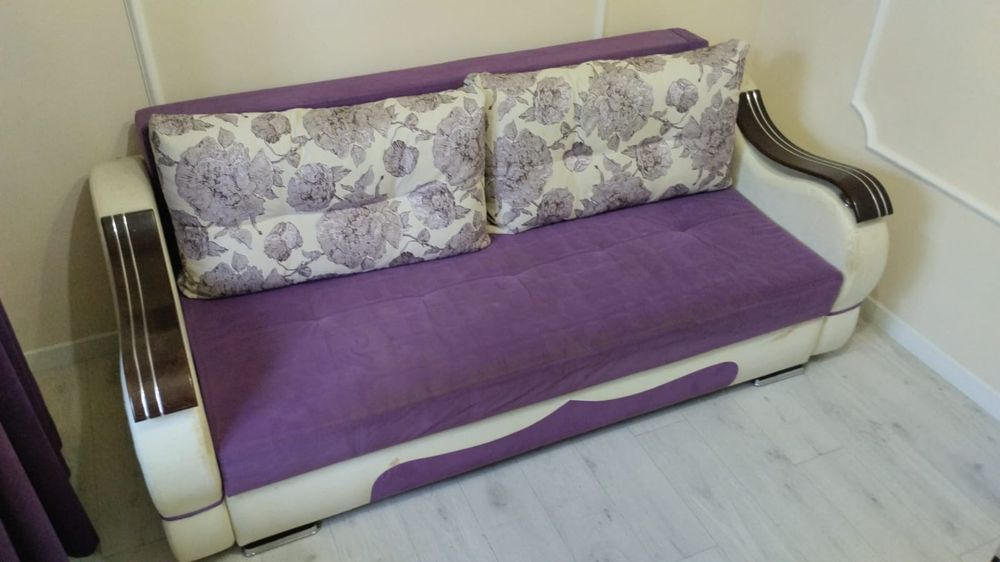 Продам диван отличного качества