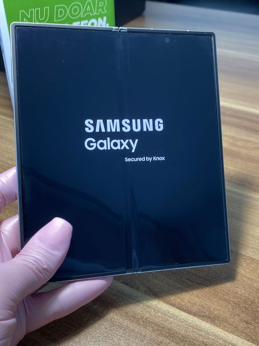 Samsung Galaxy Z Fold 6 / Garanție 12 luni / 256 Gb / Foarte bun