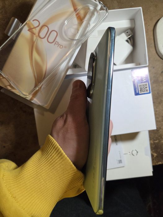 Продаётся HONOR 200 PRO  512GB