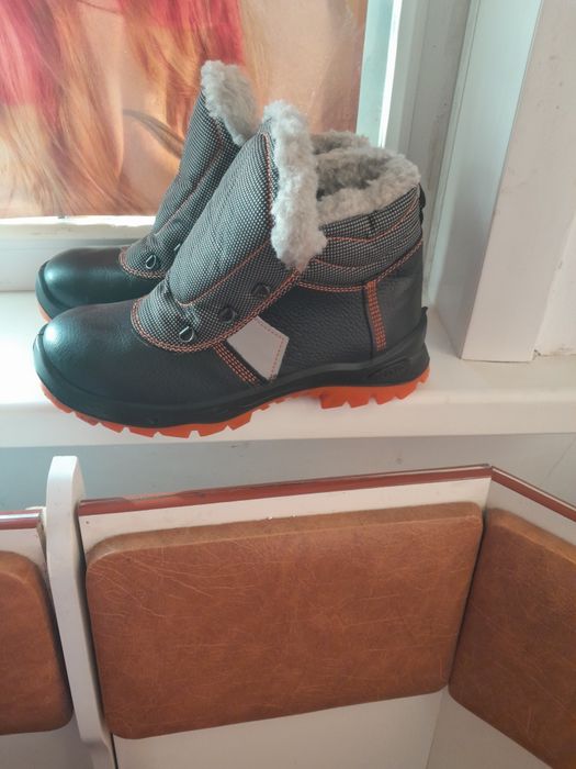 Продам спецобувь