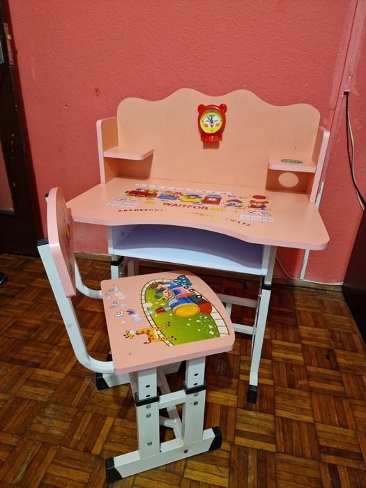 Set birou cu scaun pentru copii