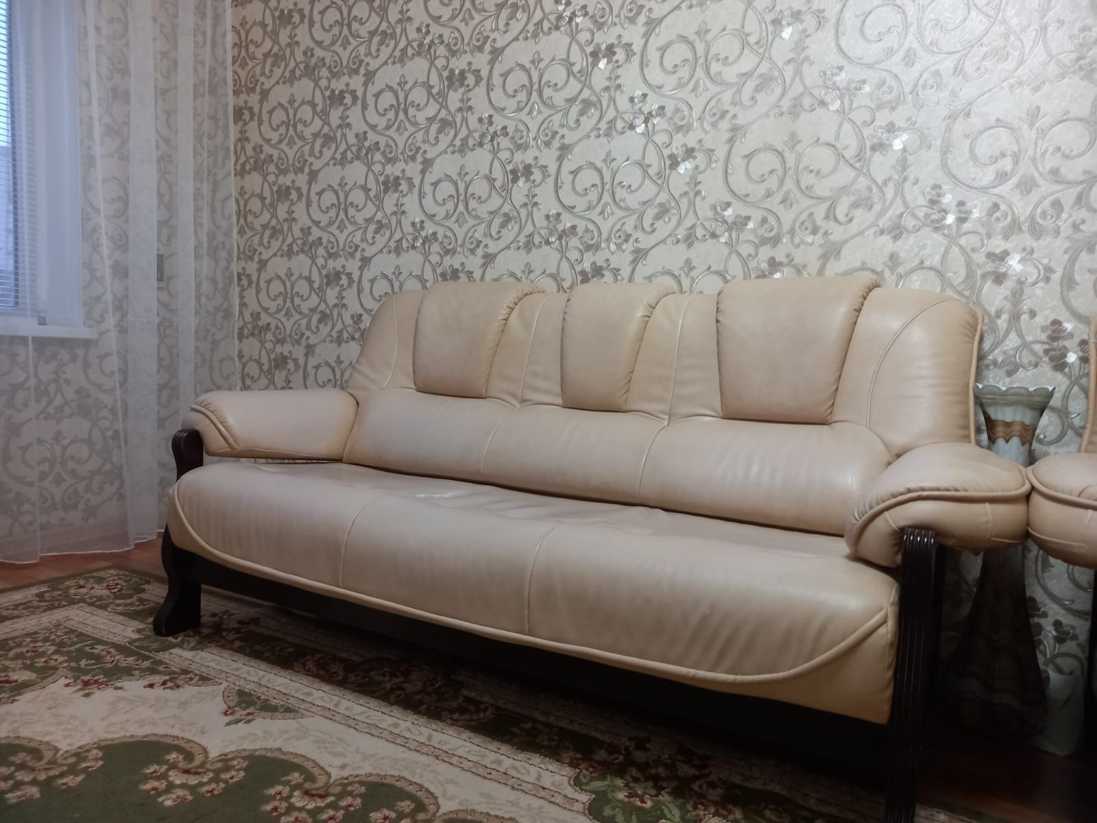 Продам мягкую мебель б/у 3+2+1