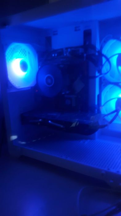 Компьютер с монитором