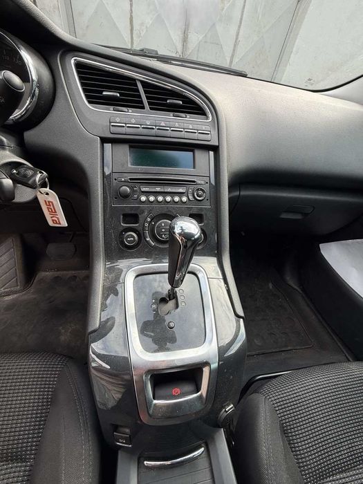 Peugeot 5008 1.6HDI  на части