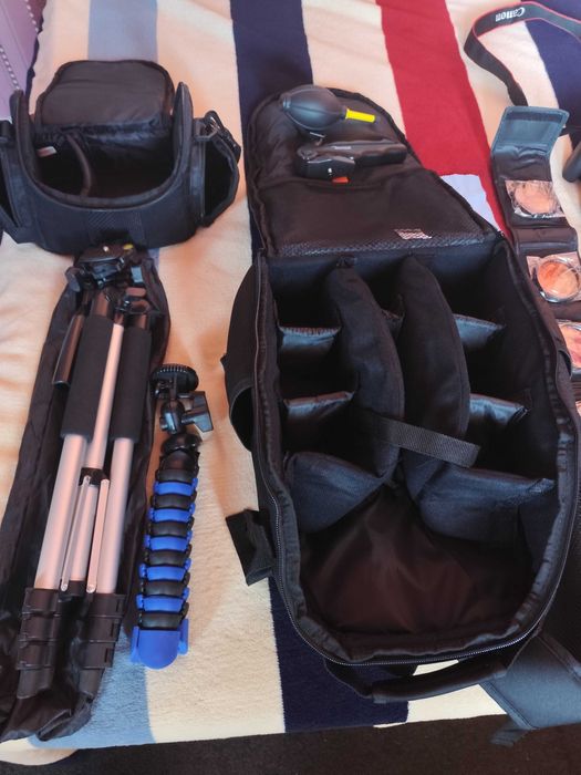 Canon Eos 200D+Пълен комплект за фотография.