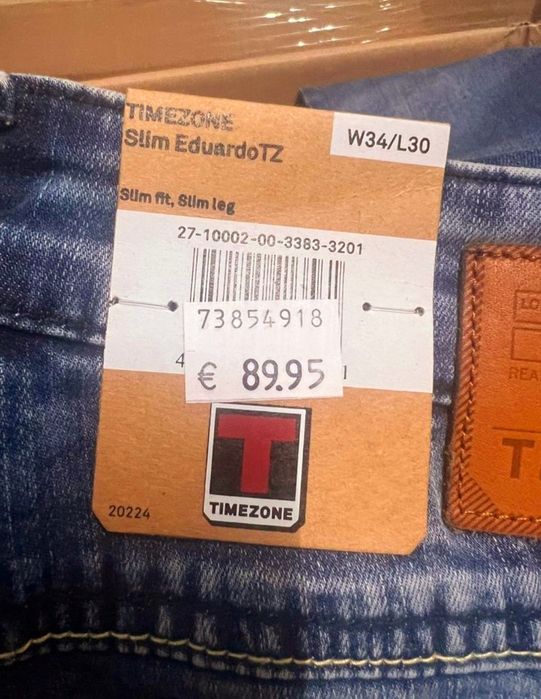 Blugi Jeans Timezone. 18.000 Bucăț