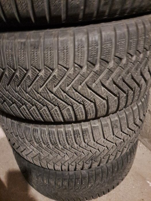 Продавам зимни гуми LAUFFEN  225/50/17