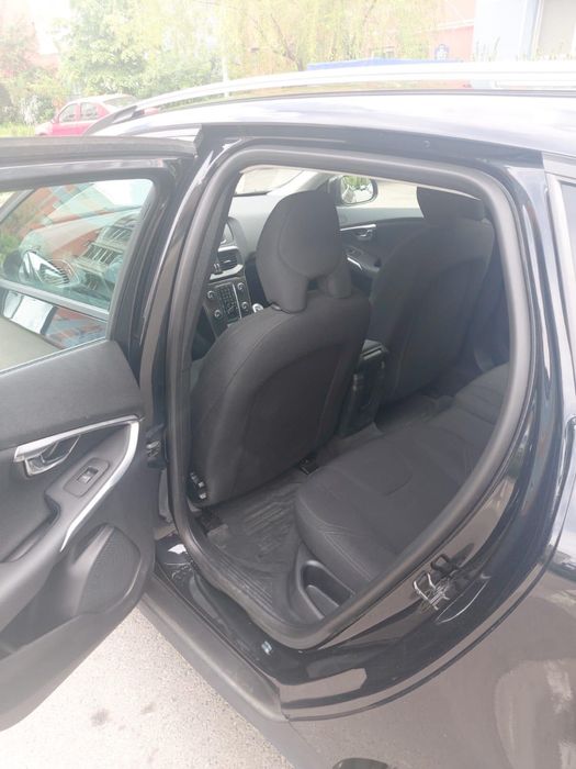 Vând Volvo v40 Cross Country