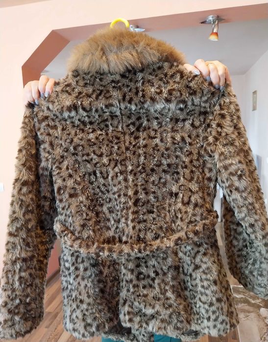 Haină blană ca nouă purtată o singură dată.