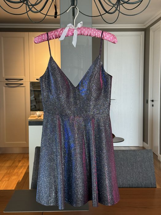 Бляскава рокля, размер 36
