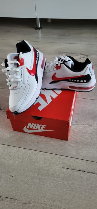 Papuci Nike noi în cutie