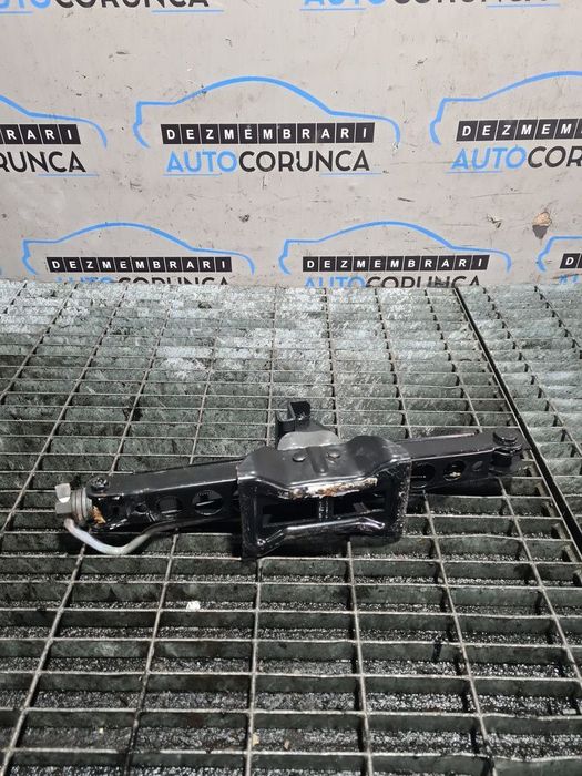 Cric Ford Kuga 2008 - 2012 (811)