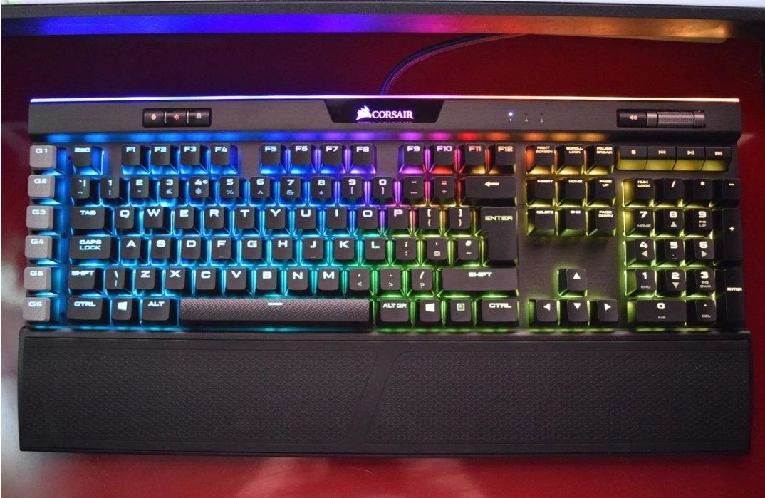 Corsair K95 RGB platinum