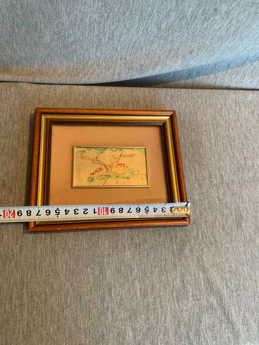 стара малка картина на златен лист