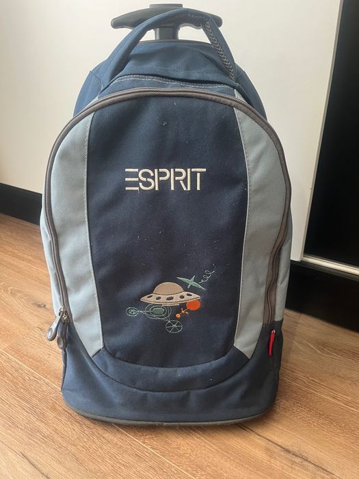 Ученическа раница с колелца