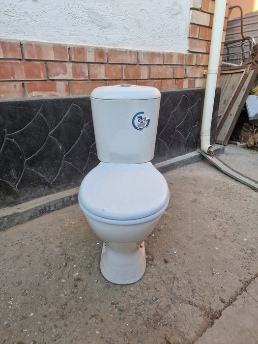 Продаётся унитаз