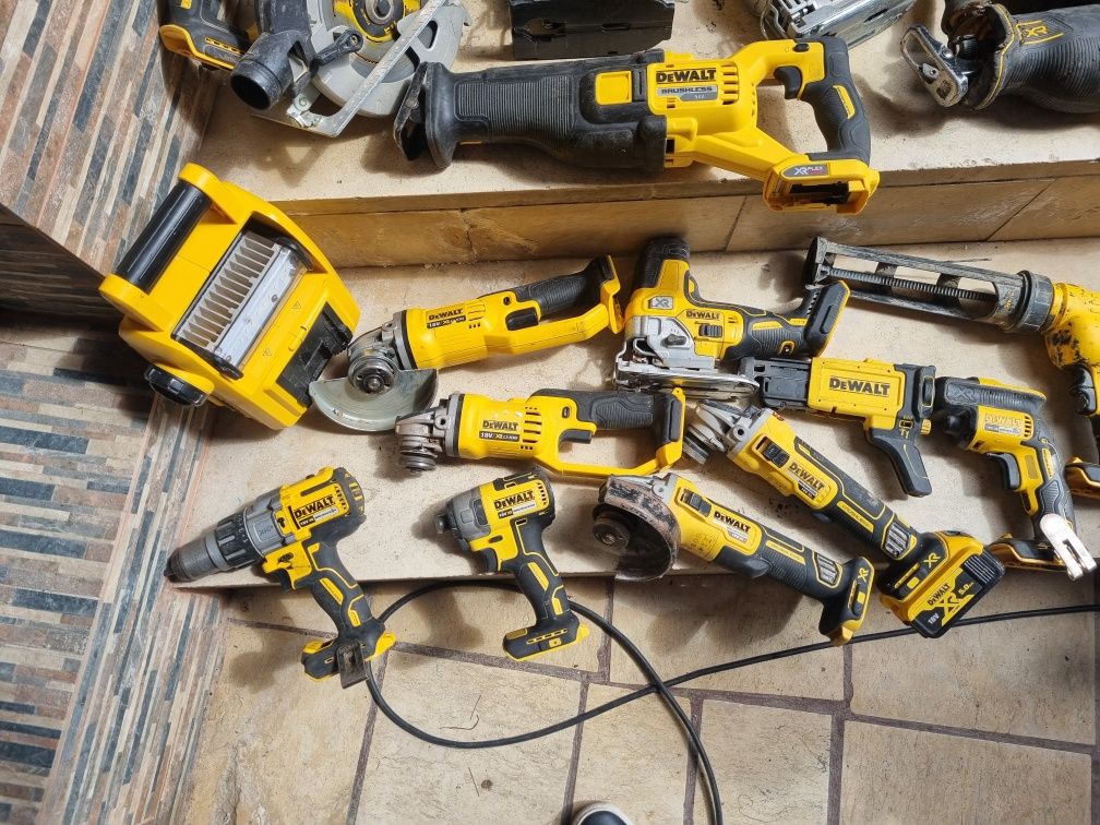 Инструменти Dewalt