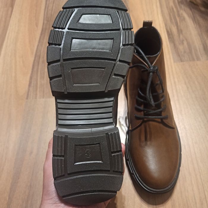 Vand ghete noi elegante - marimea 43