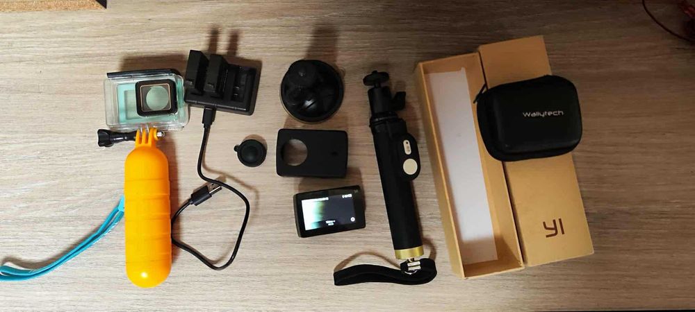Camera Actiune XIAOMI Yi 4K,  carcasa Waterproof +accesorii ,ca GOPRO
