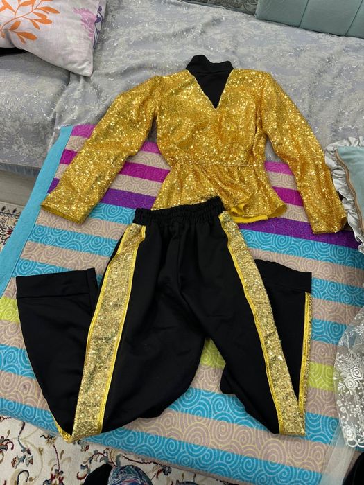 Продам детский костюм