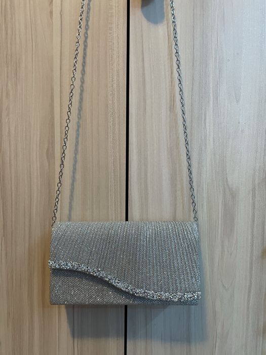 Офицялна чантичка