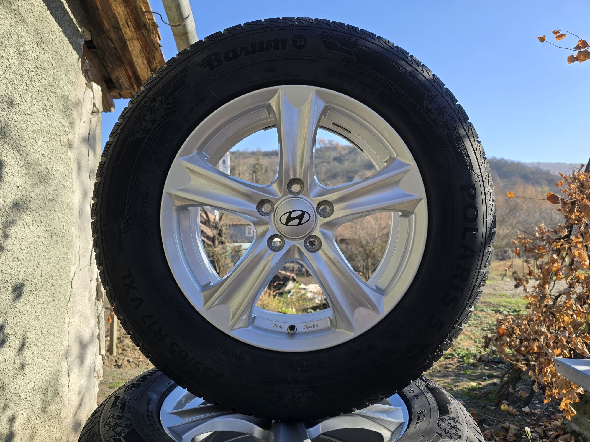235 65 R 17 jante aliaj cu cauciucuri de iarna 5 x 114,3 ET 45 DOT2023